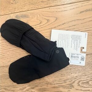 Lululemon run for it all hooded gloves xs/s new with tags